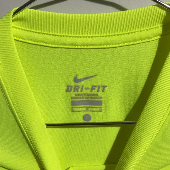 NIKE Kids Large DRI-FIT - Picture 2 of 3